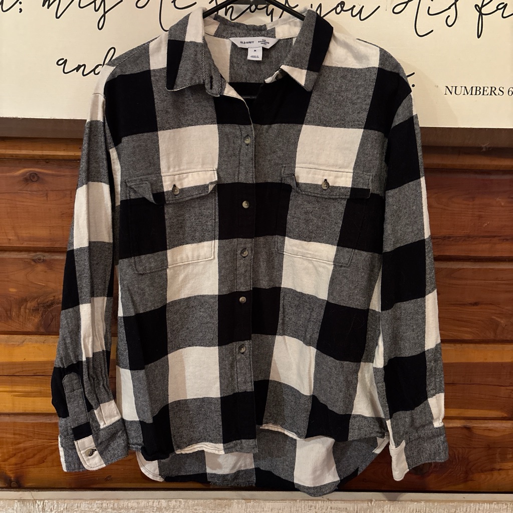 Old Navy Black And White Plaid Button-Down Shirt